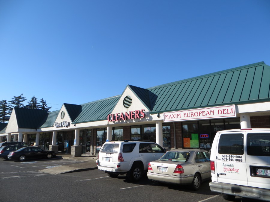 2012 Lamb's Garden Home Thriftway plaza, looking west