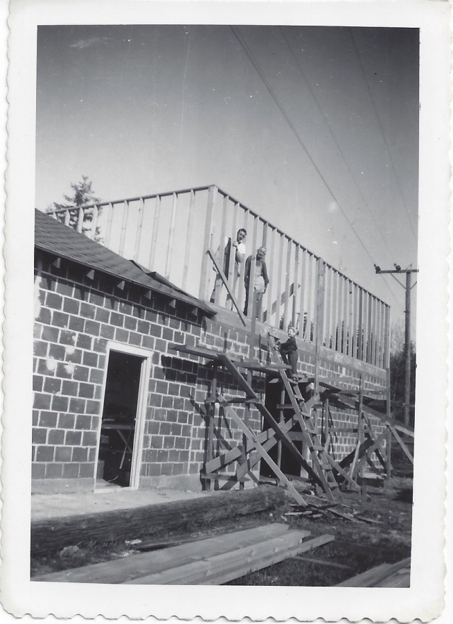 Whitney's Cannery - Building the 2nd floor apt - A