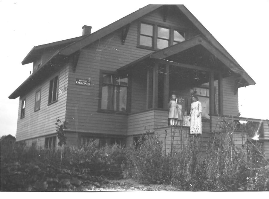 1914 Hetlesater Home on Mayo Ave