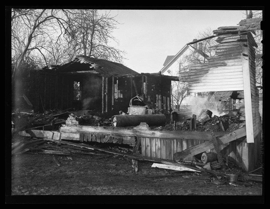 Garden Home house fire that killed two men and a dog 1948-01-28
