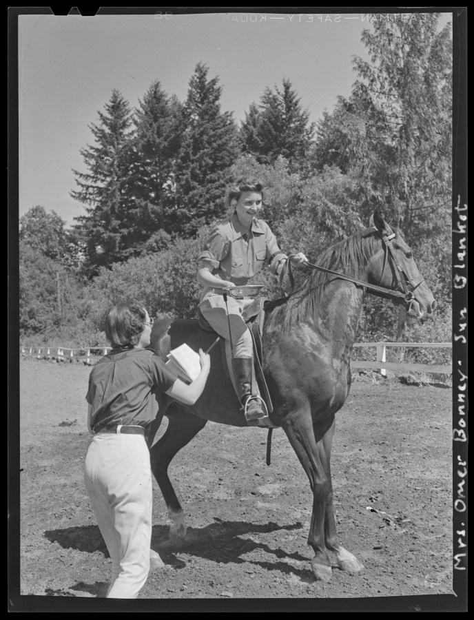1940-06-15 Hunt Club - Mrs Omer Bonney