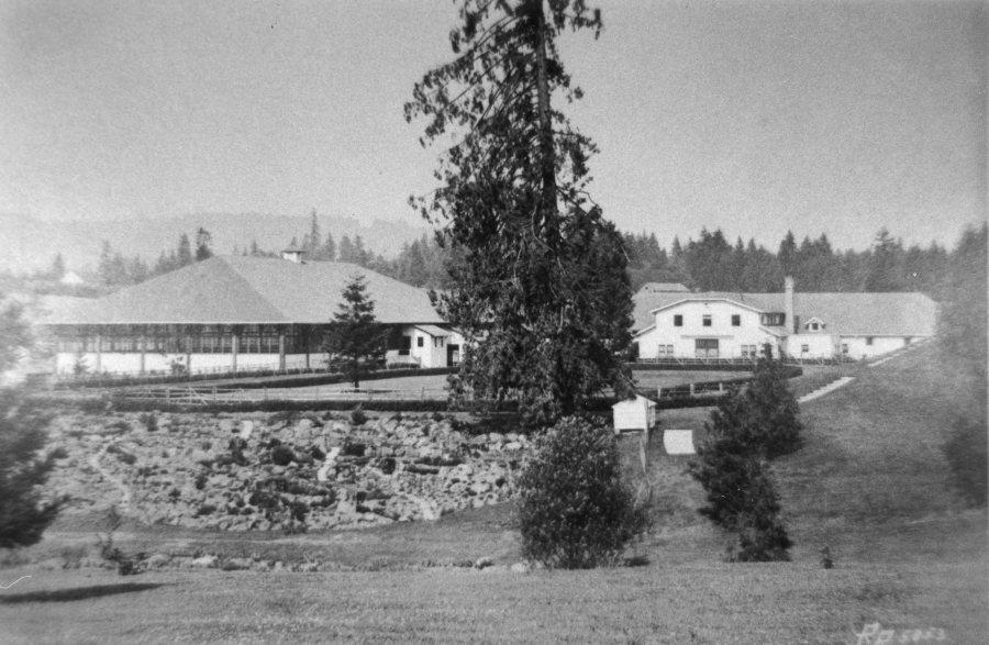 Frank quarter mile track, stable and indoor riding arena
