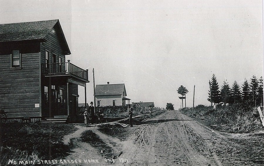 The Red Store on SW Garden Home Road, 1911 (looking west)