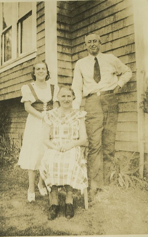 Millie Becvar, Mr. and Mrs.Fishburn, Becvar house on 76th Ave