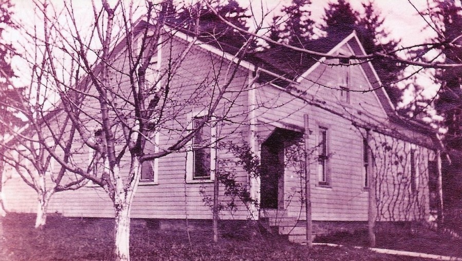 The Von Bergen home off of Oleson Rd, about 1920