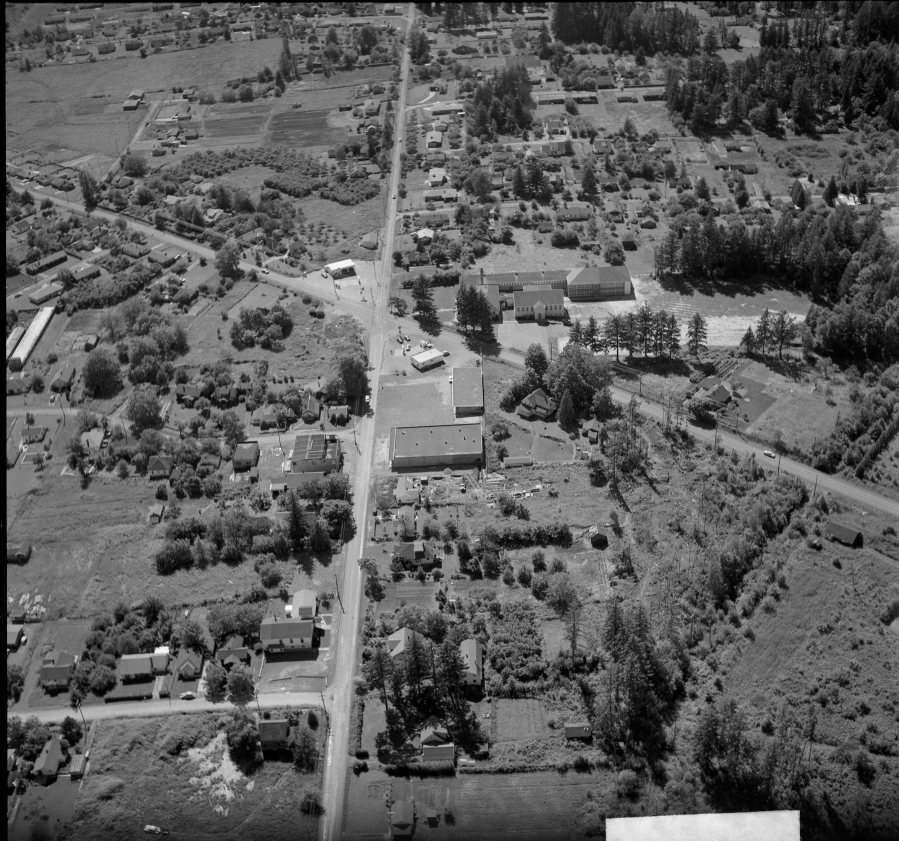 1957 Garden Home School from E