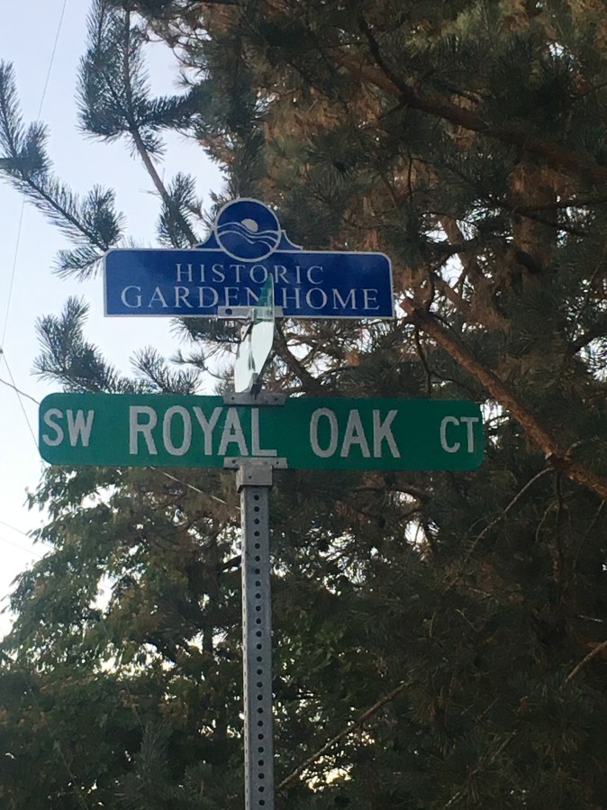 SW Royal Oak Ct sign