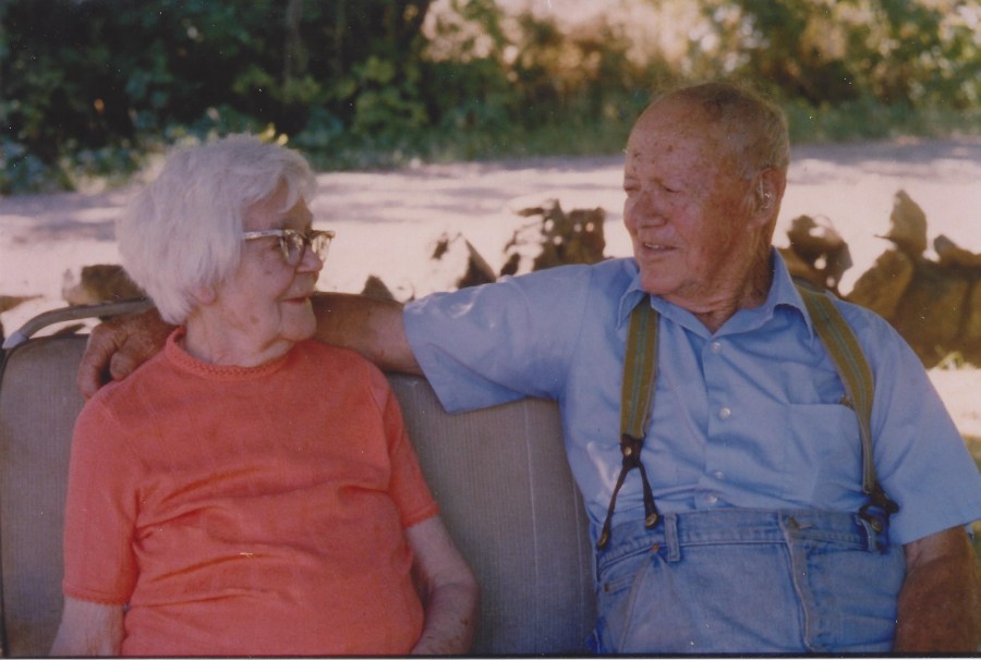 Isolda and Glenn Steele, 1986