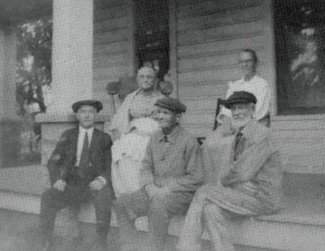 Chas. Jocobs, Emily E. Hills, E. E. Beebe, Alice A. Beebe, T. E. Hills, Oct 5, 1922 in Garden Home