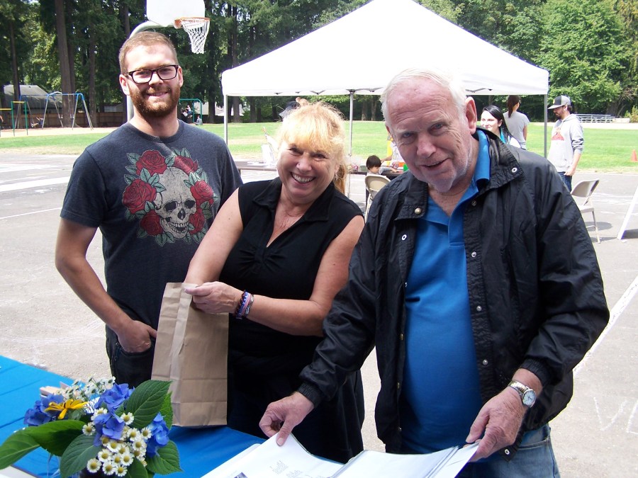 2018-08-25 Mini-Market - Garden Home Visitors