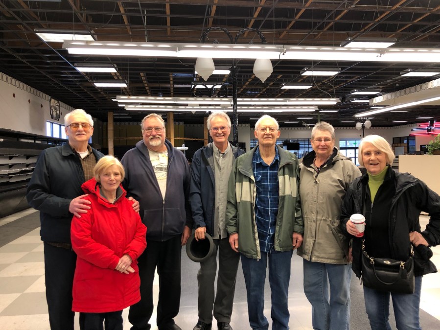 John and Marie Pacella, Jan Fredrickson, Stan Houseman, Colin and Linda Lamb, Esta Mapes (photo by Susan Houseman)