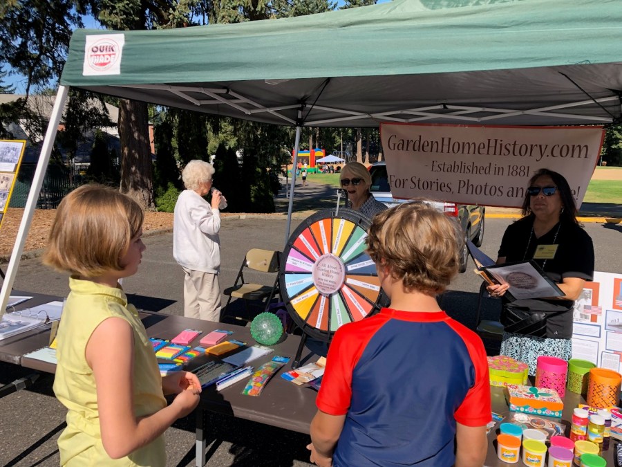 Summer booth and banner