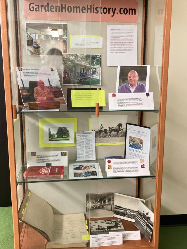 2022-03 Display cabinet - Jerry Frank