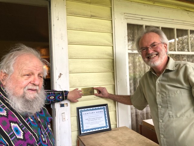 Bob Pearson and Stan Houseman with CENTURY HOMES plaque