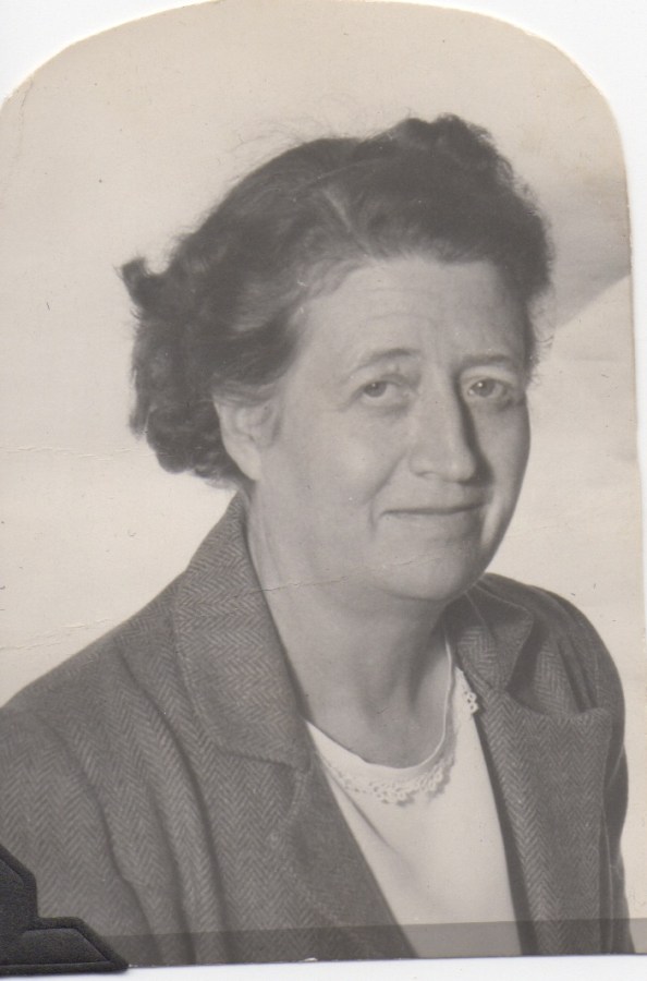 Mrs. Wadsworth - Garden Home School