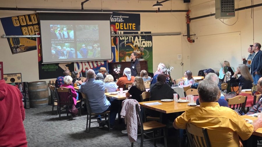 Presentation about 1944 fighter plan crash in Garden Home - 2025 Meet and Greet